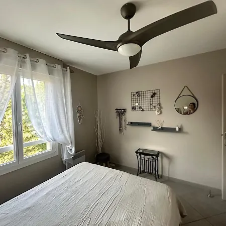 De Standing, 63 M2 - Private Parking - Beaches 15 Min Walk Apartman